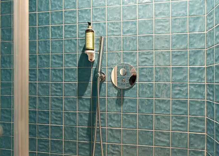 Rva居斯塔夫埃菲尔公寓 *